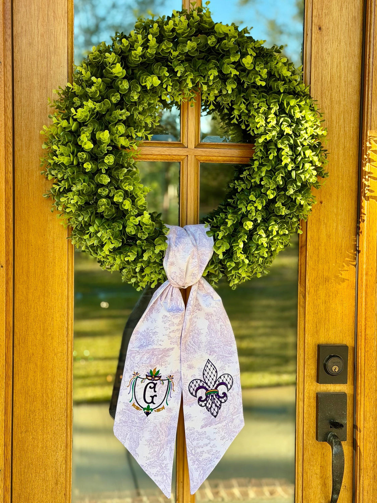 Mardi Gras Crest & Fleur-de-Lis Wreath Sash | Lavender Toile