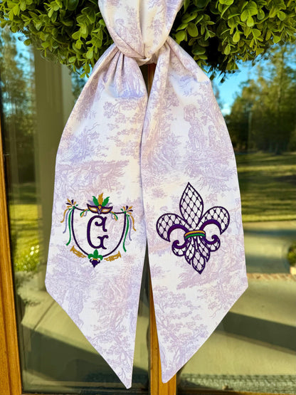 Mardi Gras Crest & Fleur-de-Lis Wreath Sash | Lavender Toile