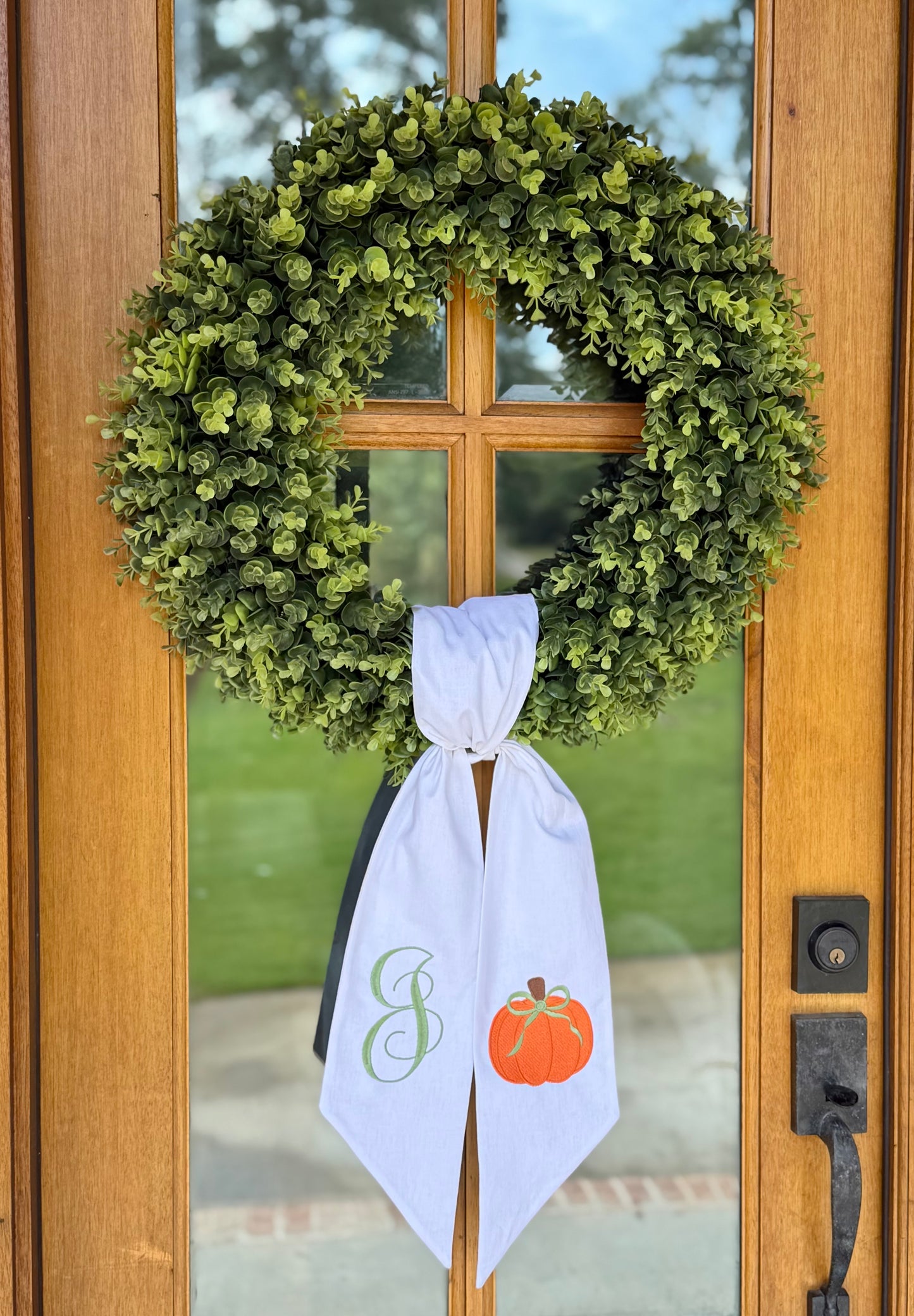 Pumpkin & Bow Monogram Wreath Sash | White w/ Green Monogram